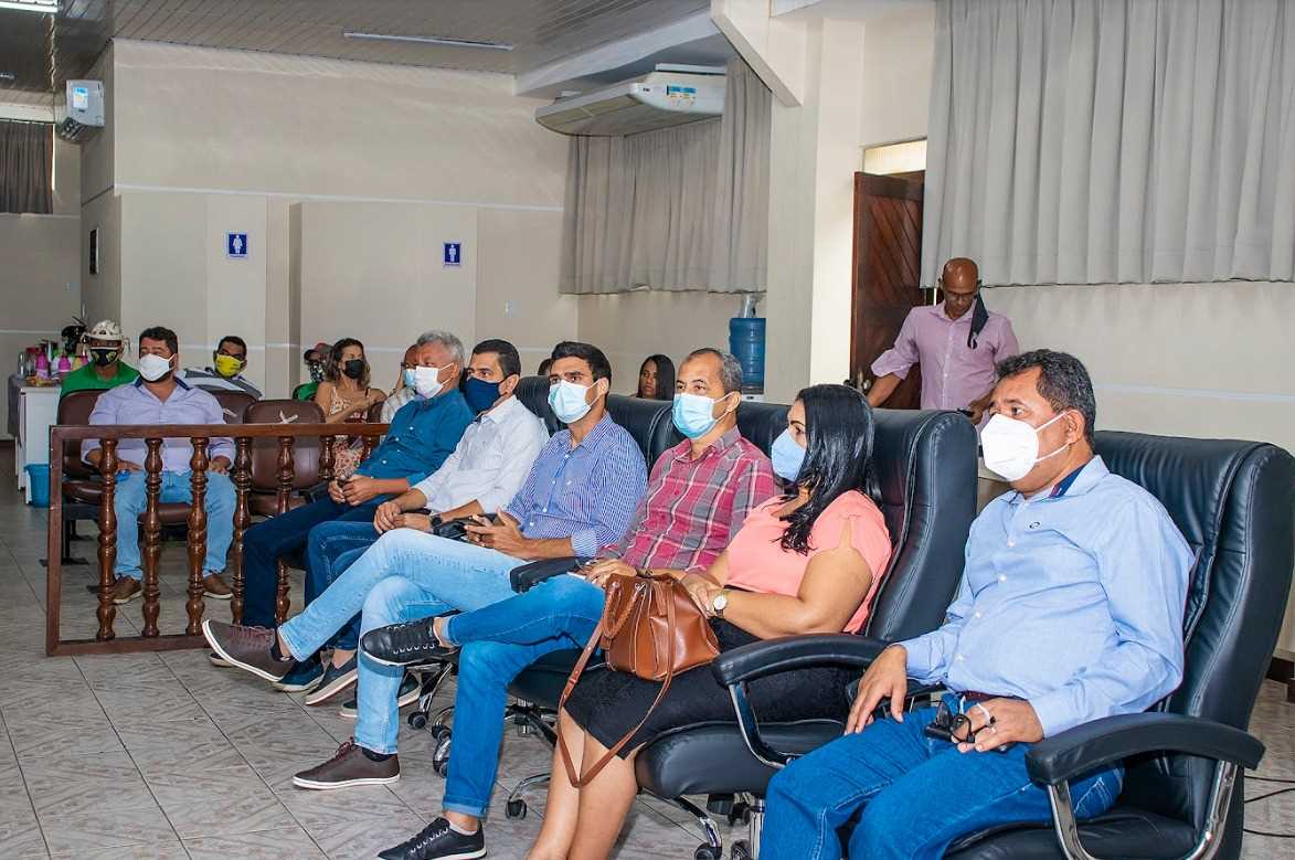 Camacã: Prefeito Paulo do Gás participa de encontro com MDR, SEAGRI e CIMA, em busca do desenvolvimento regional